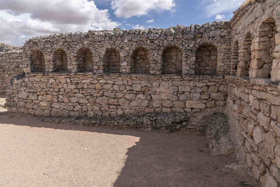 Cuenca - Saelices - parque arqueológico de Segóbriga 16  - Termas del Teatro.jpg